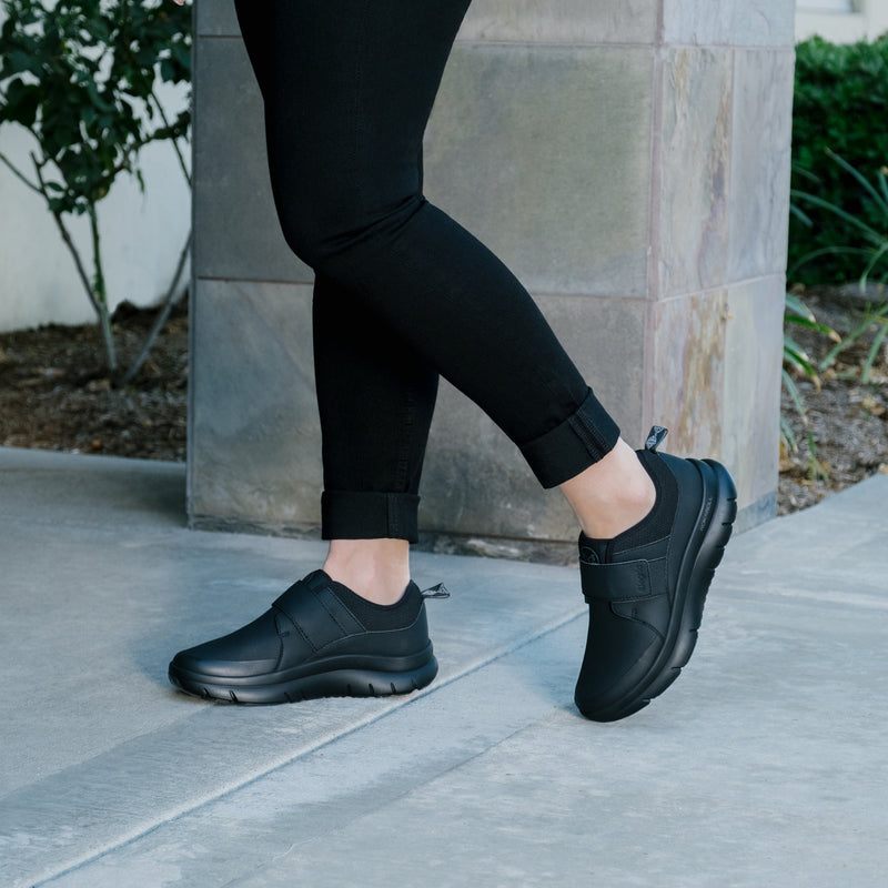 Double Trouble Night Shift Shoe | Alegria Shoes