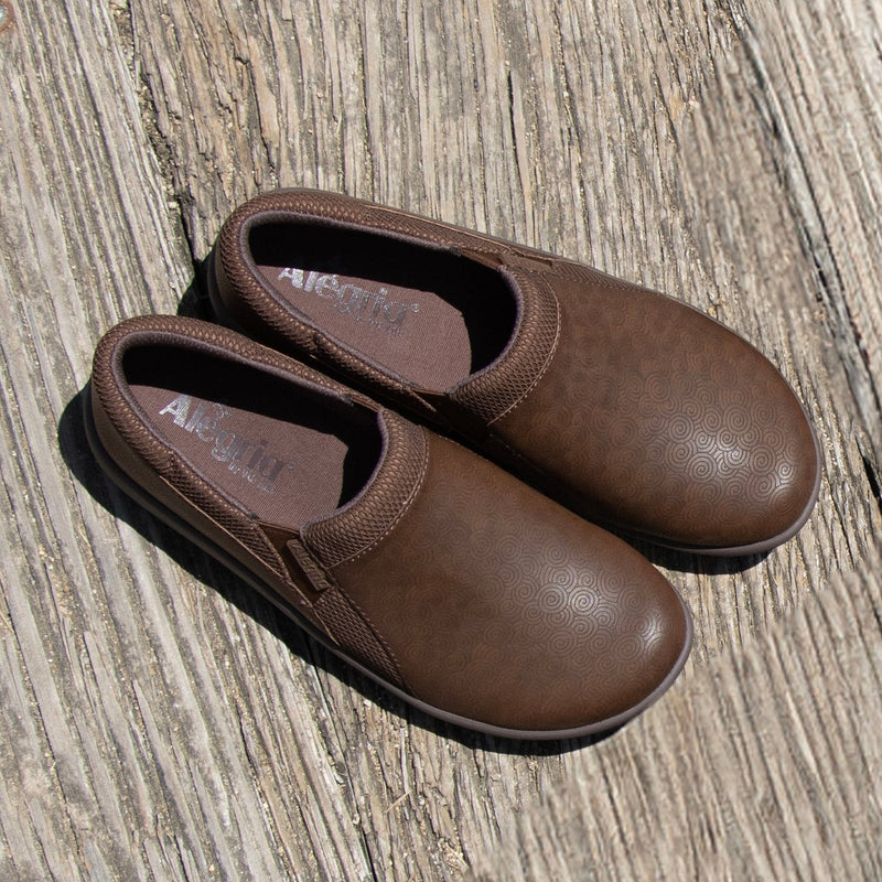 Duette Swirl Wind Brown Shoe | Alegria Shoes