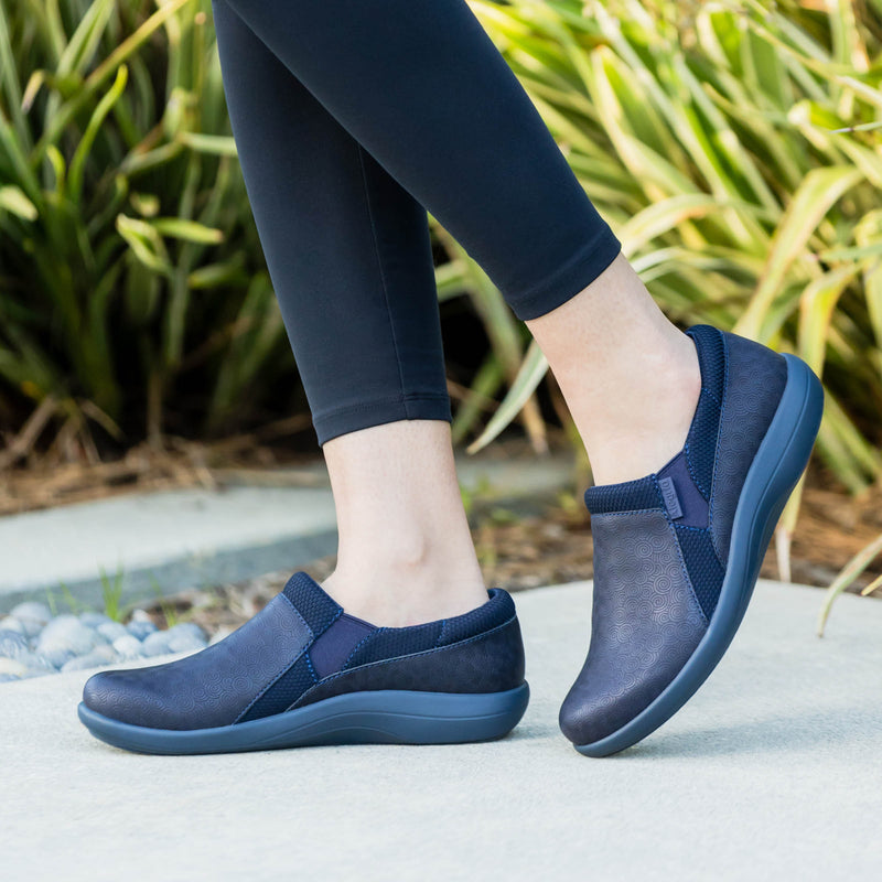 Duette Swirl Wind Navy sport rocker shoe on a lightweight responsive polyurethane outsole.