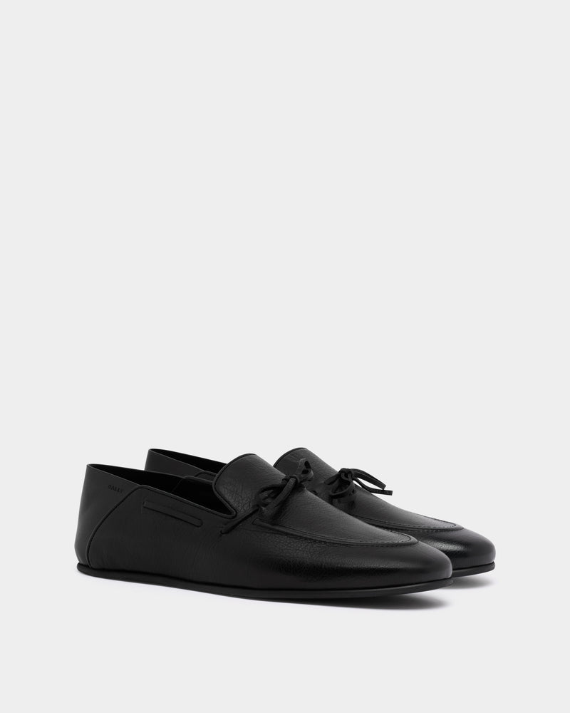Eclat Loafer in Black Grained Leather