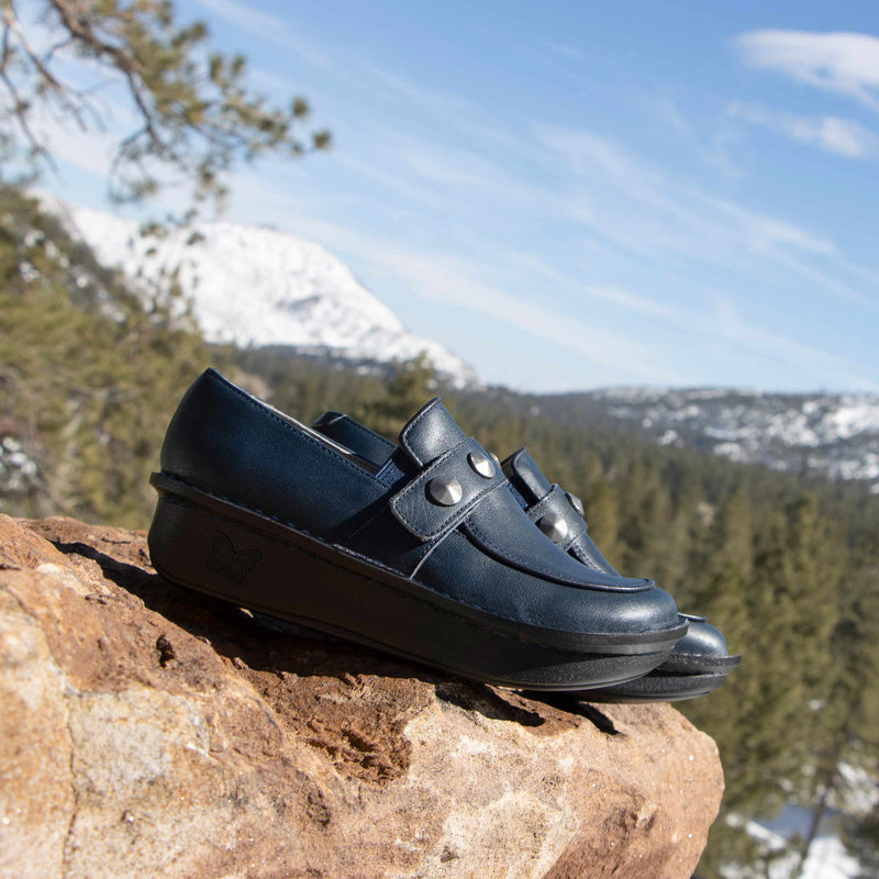 Ericka Navy Gloss Shoe | Alegria Shoes