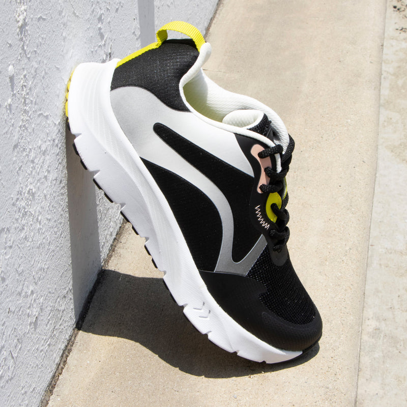 Exhault Cyber Carbon Shoe | Alegria Shoes