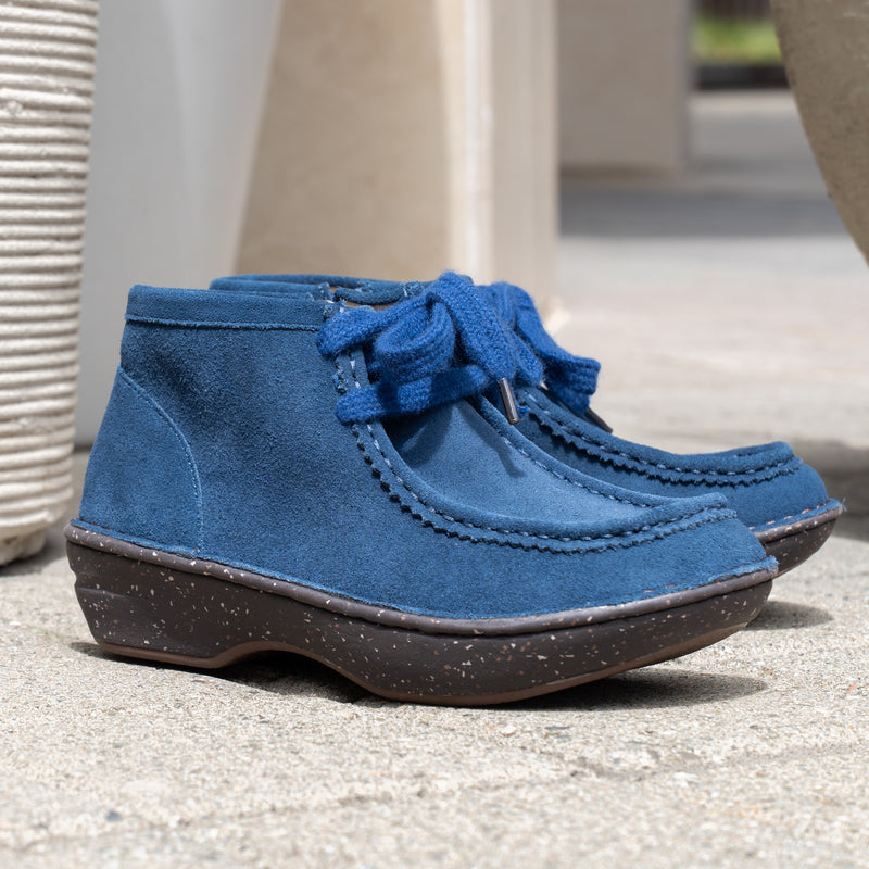 Fae Navy Boot