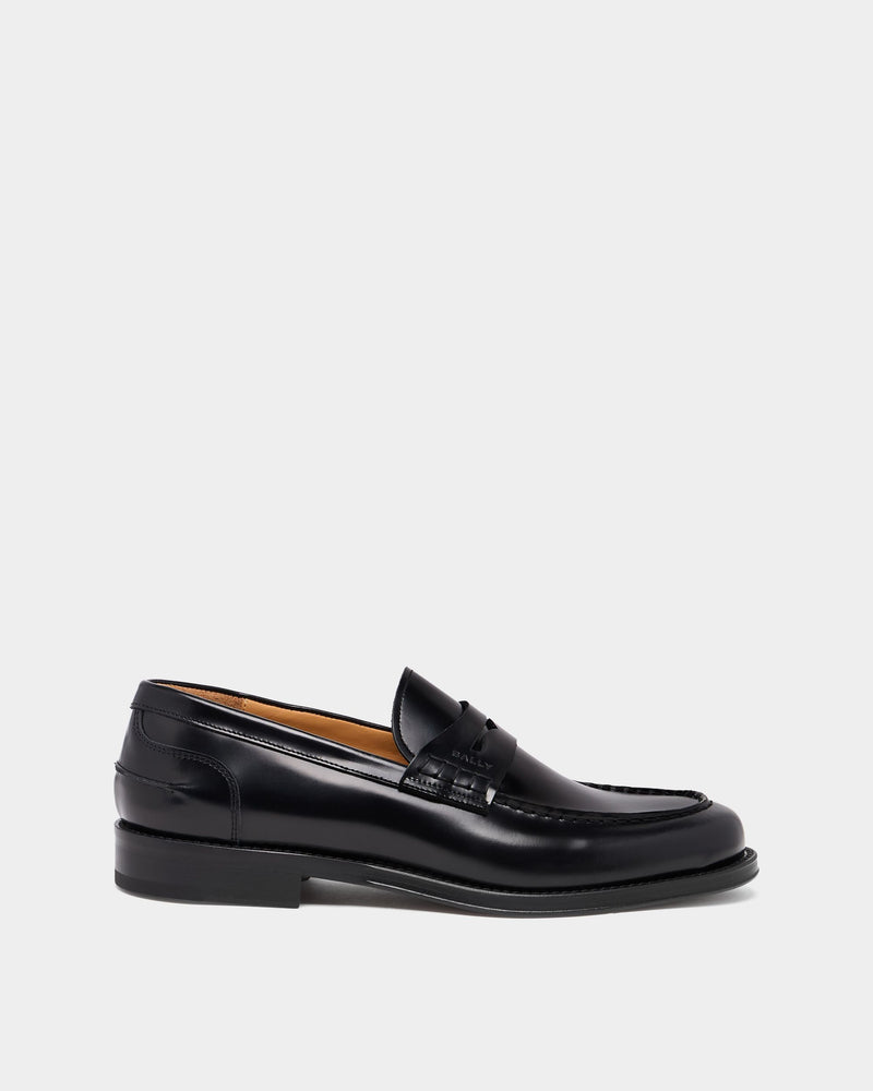 Flair Loafer in Black Brushed Leather