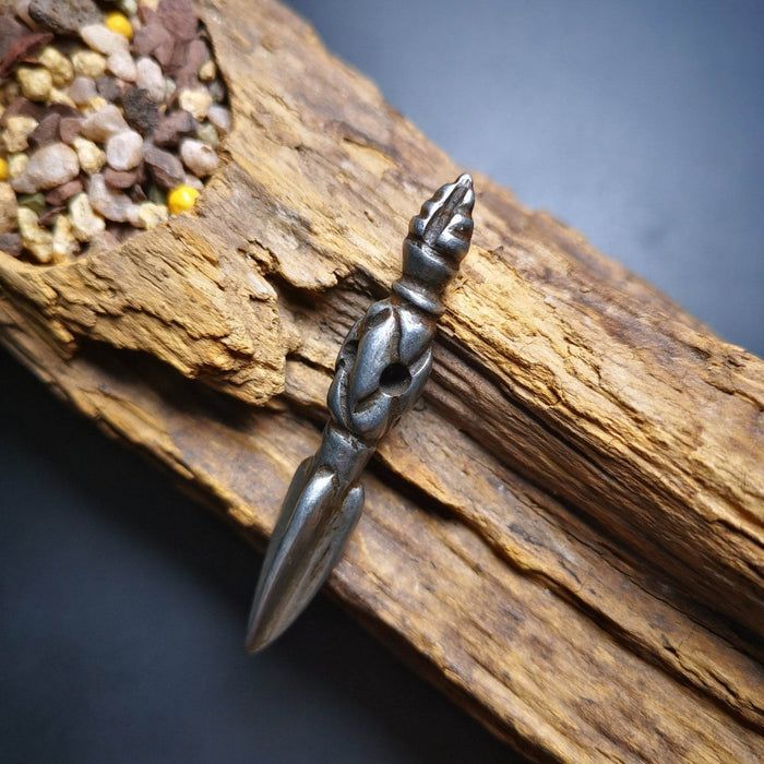 Gandhanra Handmade Phurba Amulet,Kila,Kilaka Pendant, Handmade Cold Iron Craft N - Tibetan Buddhist bead necklace, close-up detail
