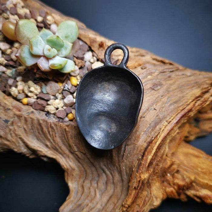 Gandhanra Handmade Skull S¨©tavana Amulet,Smasana Adhipati Pendant,Made of Thokc - Tibetan Buddhist amulet, detailed view