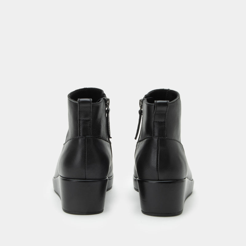Hadi Black Boot | Alegria Shoes