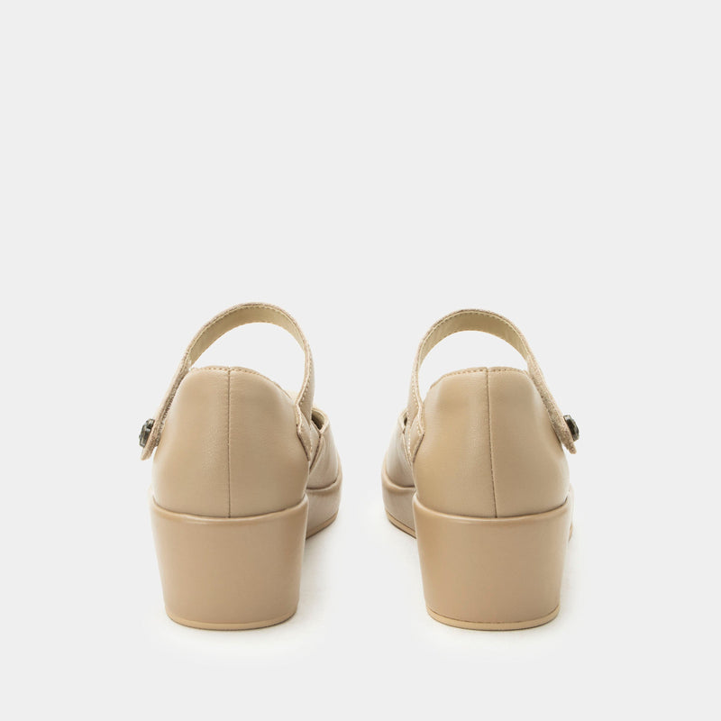 Hayes Beige Shoe | Alegria Shoes