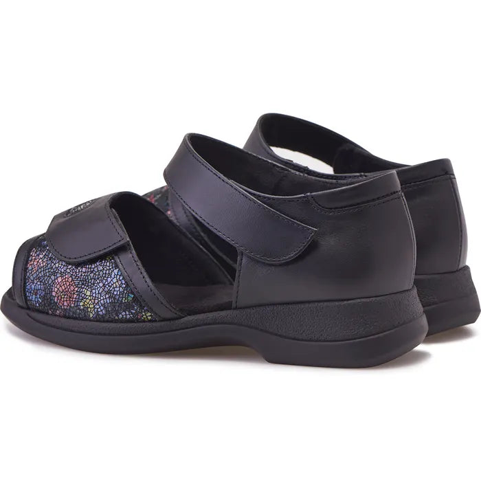 Hop. Super soft and stretchy cushioned comfort