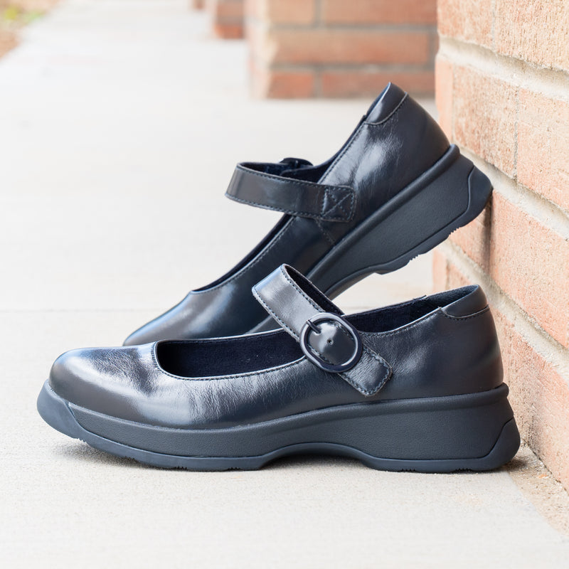 Jazmine Glazed Navy Shoe