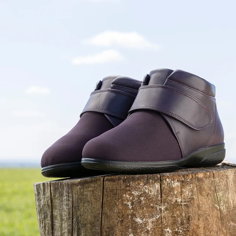 Diabetic-friendly boots from Cosyfeet Australia