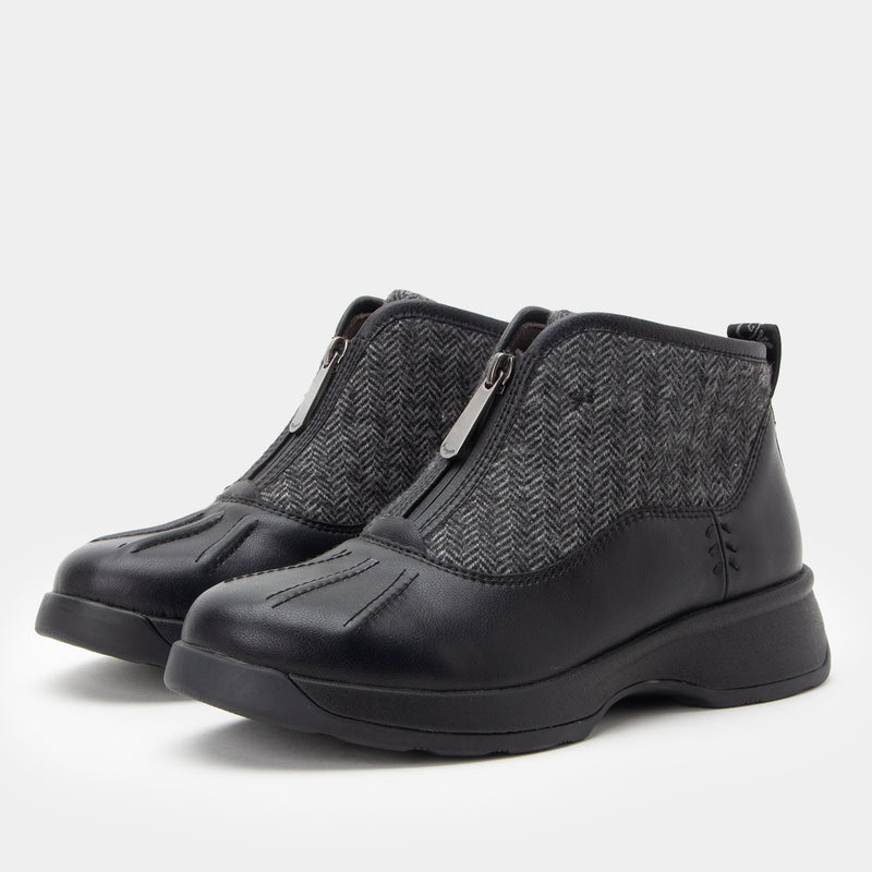 Junypur Black Boot