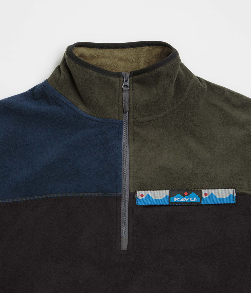 Kavu Winter Throwshirt Fleece in Navy Pine
