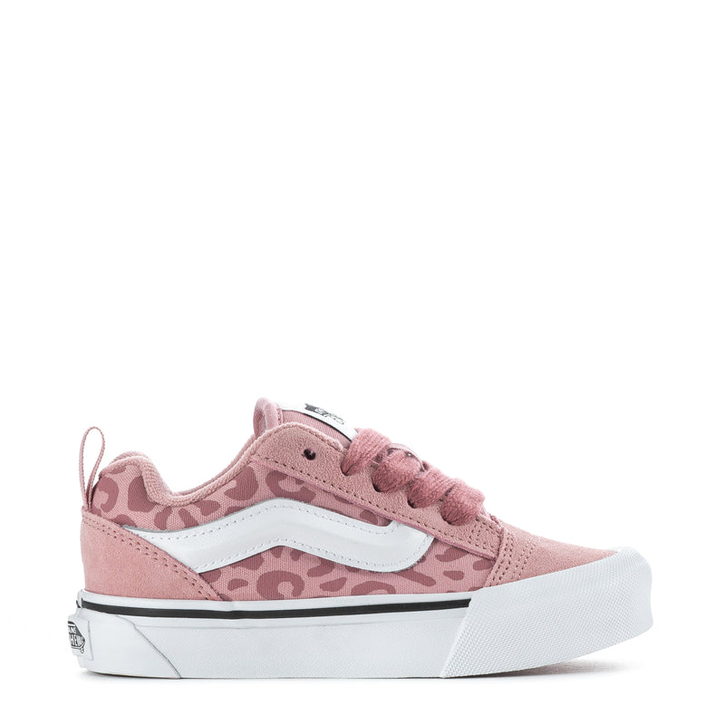 Kids low-top sneakers in pink leopard print with white stripe and lace-up closure