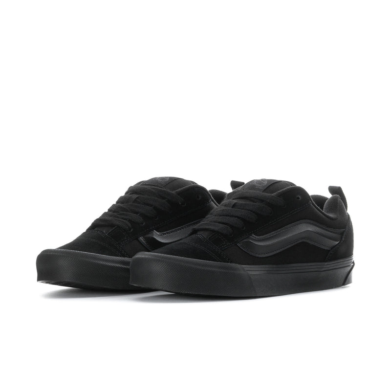 Women's Knu Skool sneakers in dark triple black suede, front side lace-up