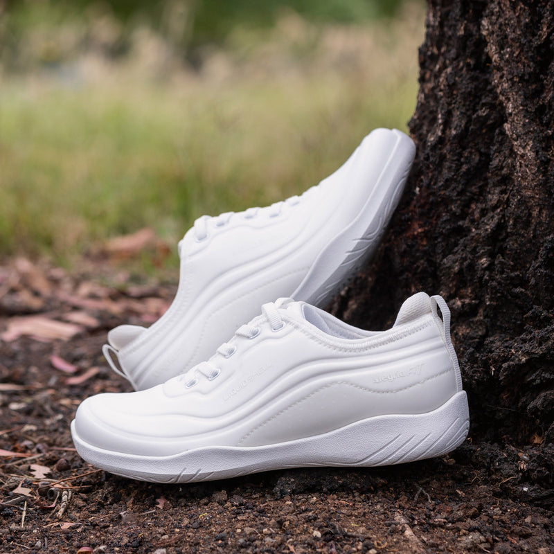 Liber8 White Shoe | Alegria Shoes