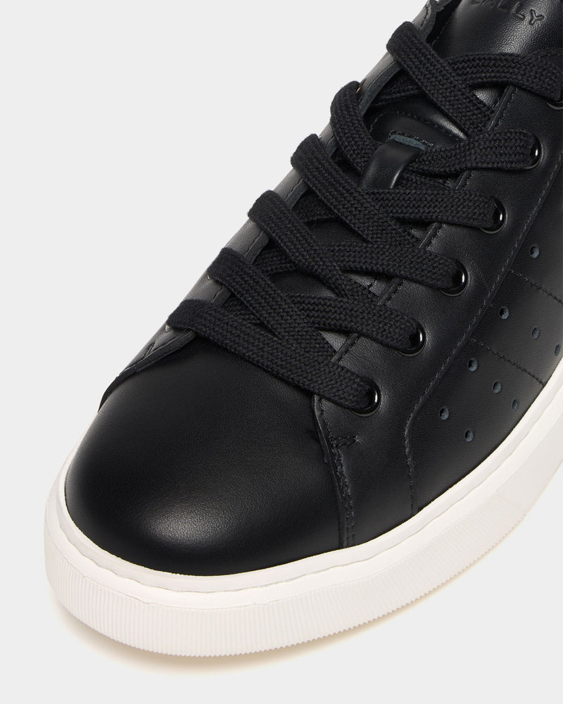 Lift Sneaker in Black Leather