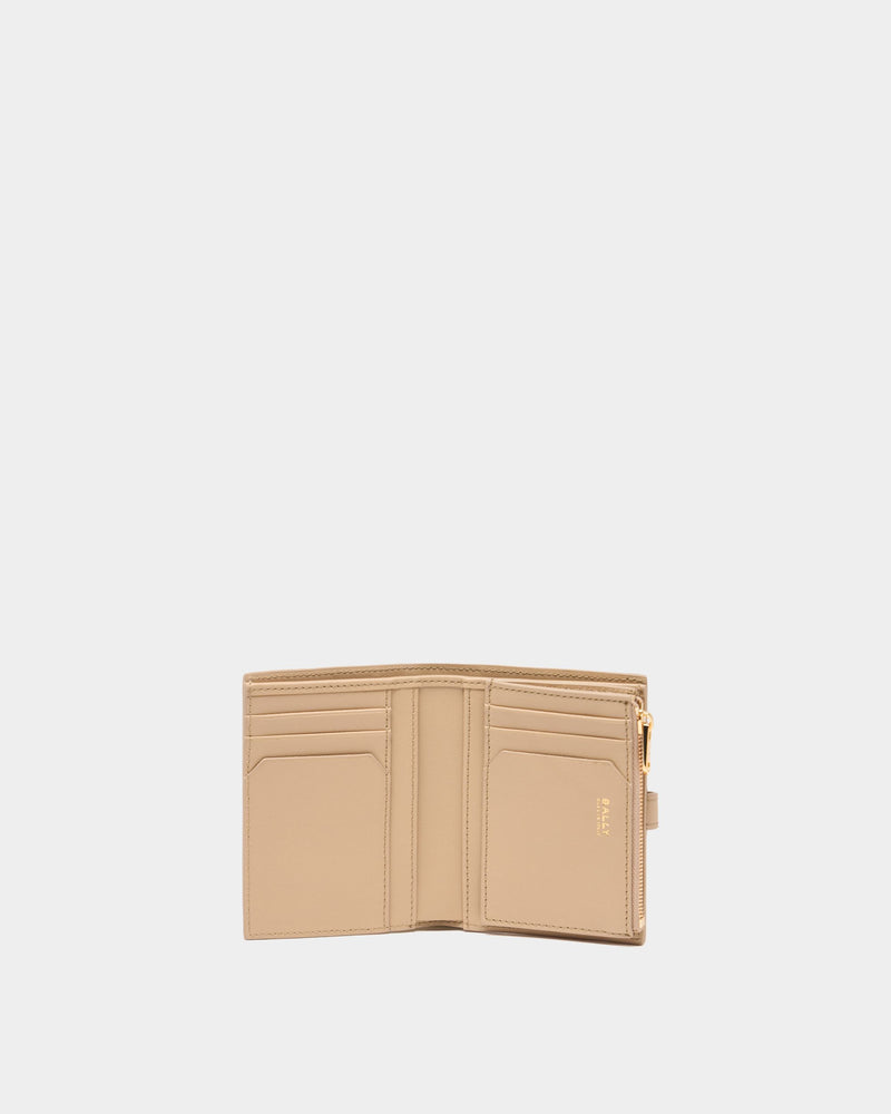 Lock Me Wallet In Light Beige Grained Leather