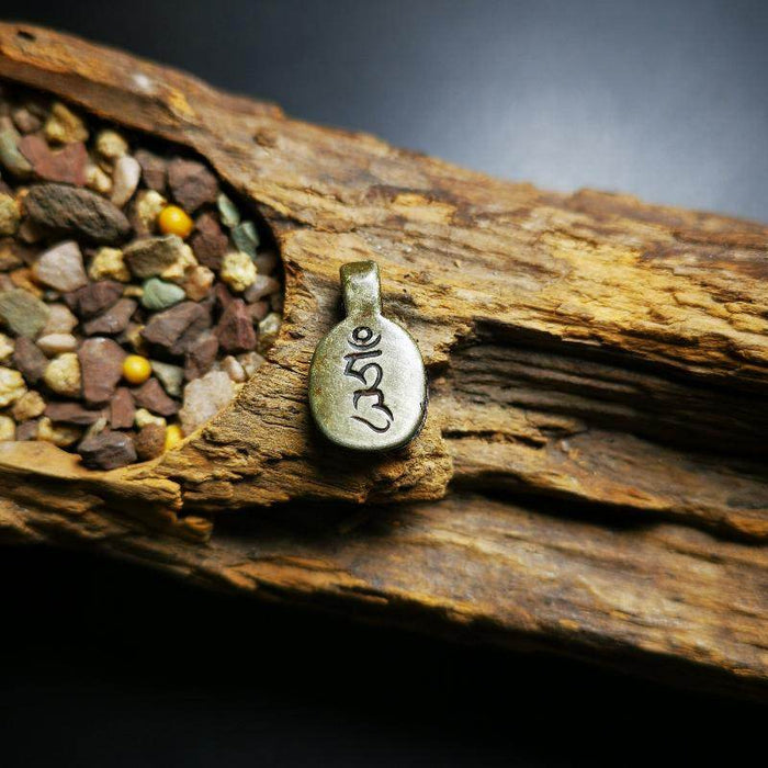 Mala Counter Clip - Tibetan Buddhist mala beads, close-up detail