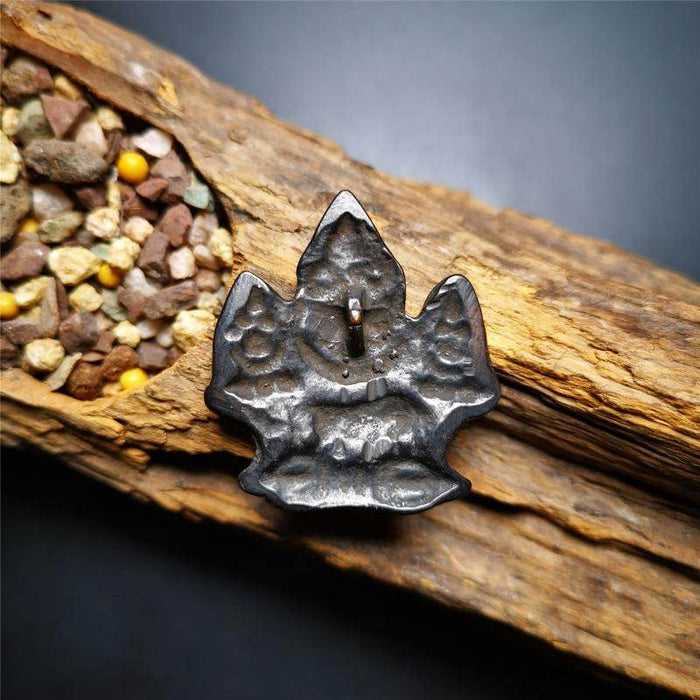 Mani Jewel Wish-Fulfilling Cintamani Badge - Tibetan Buddhist amulet, detailed view