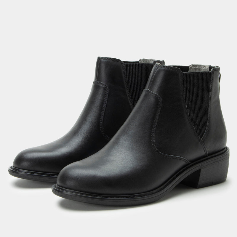 Meadow Black Boot | Alegria Shoes