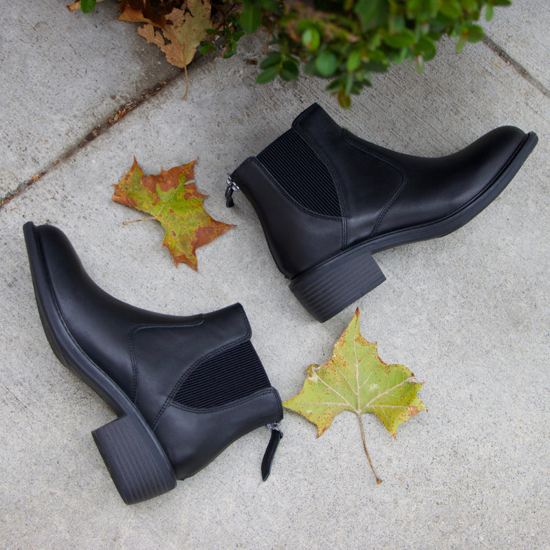 Meadow Black Boot | Alegria Shoes