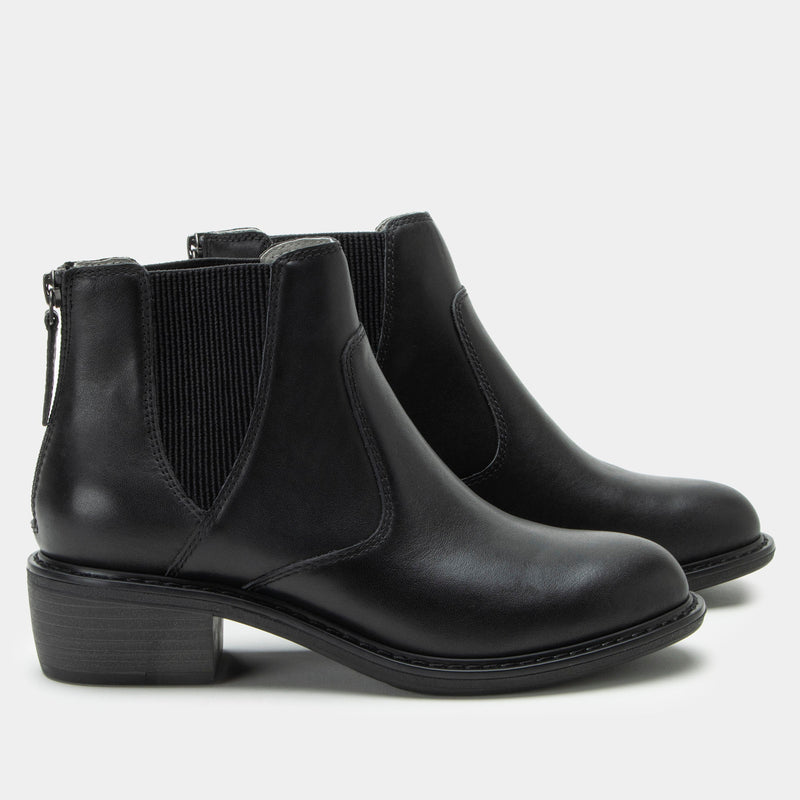 Meadow Black Boot | Alegria Shoes