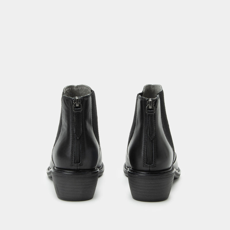 Meadow Black Boot | Alegria Shoes