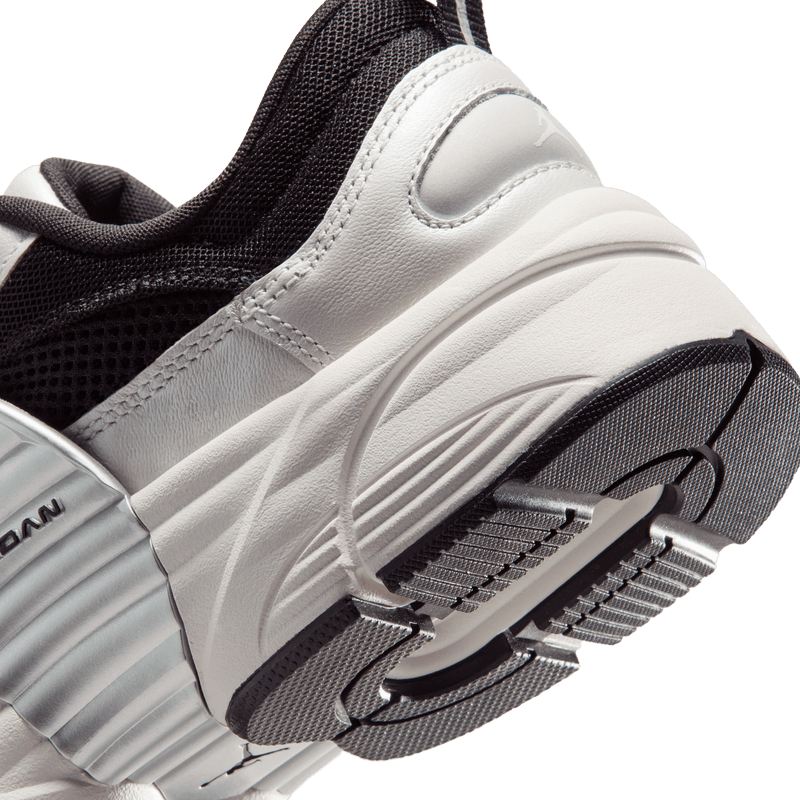 Men's Jordan Trunner O/S "Photon Dust Black Sail"