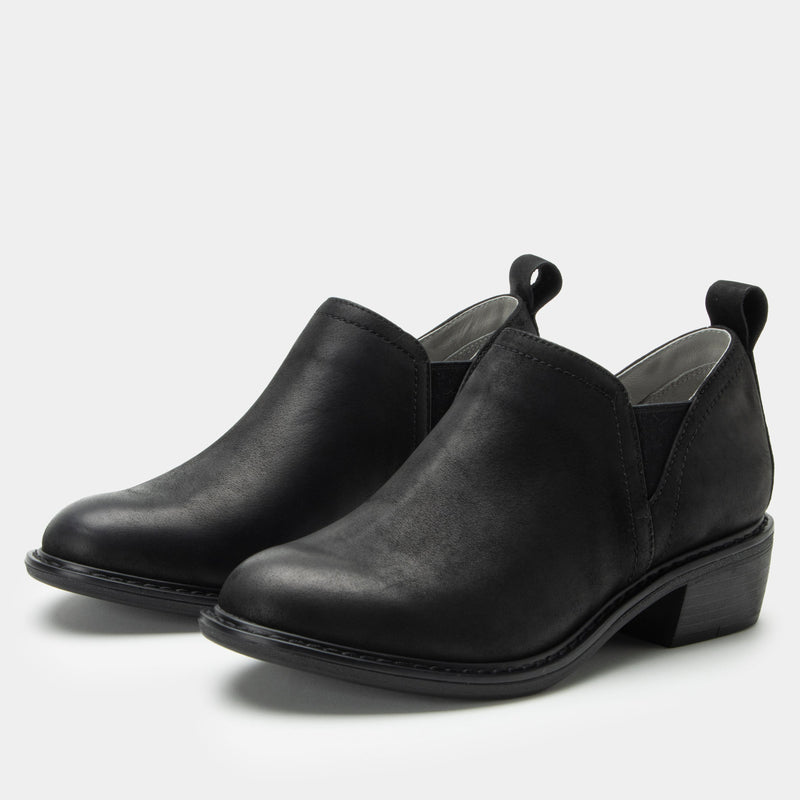 Merle Black Burnish Boot | Alegria Shoes