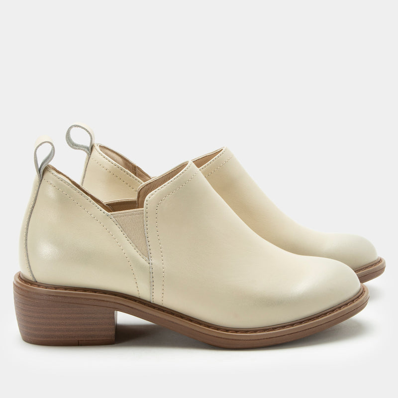 Merle Gold Cream Boot | Alegria Shoes
