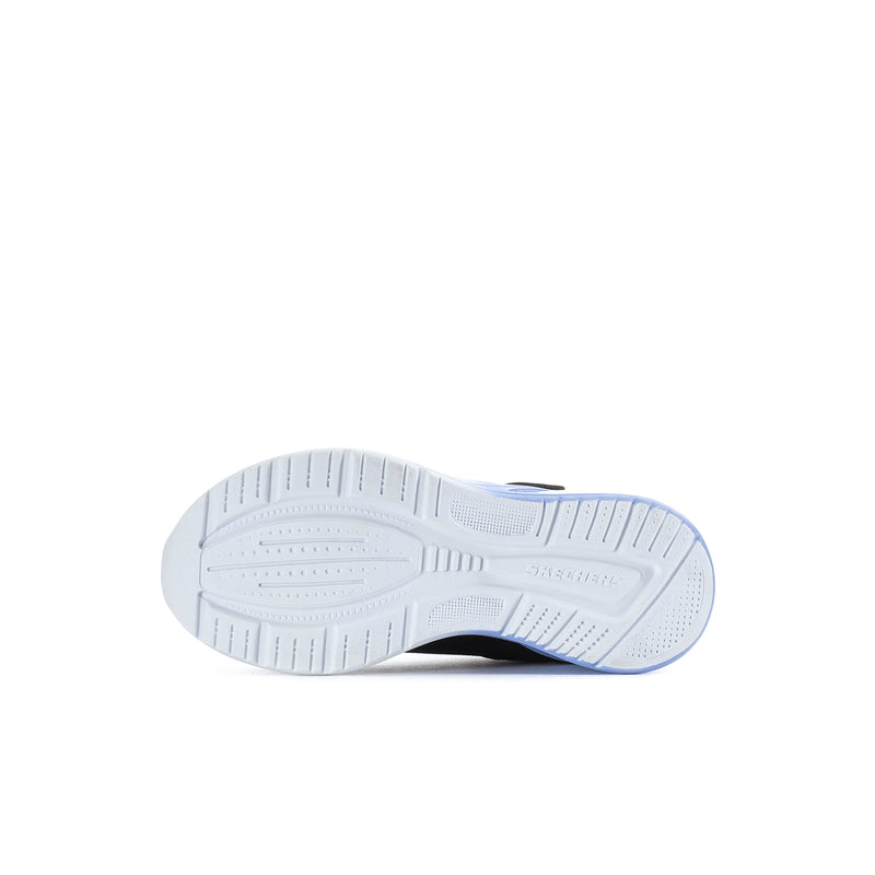 Kids' sneaker outsole with white tread pattern
