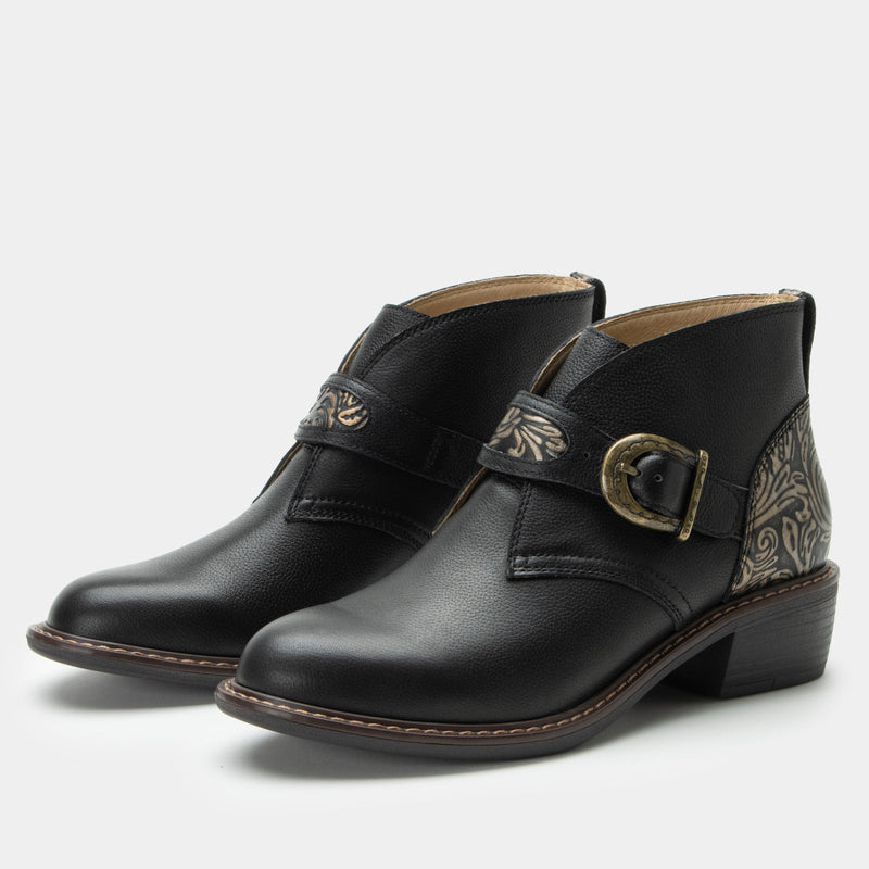 Mikki Showboat Boot | Alegria Shoes