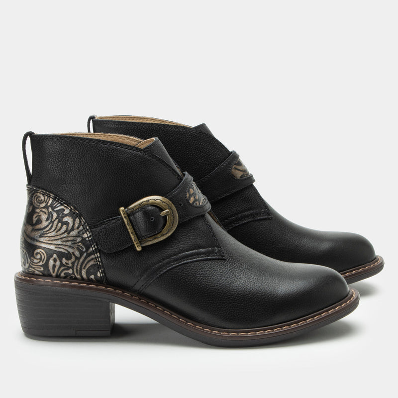 Mikki Showboat Boot | Alegria Shoes
