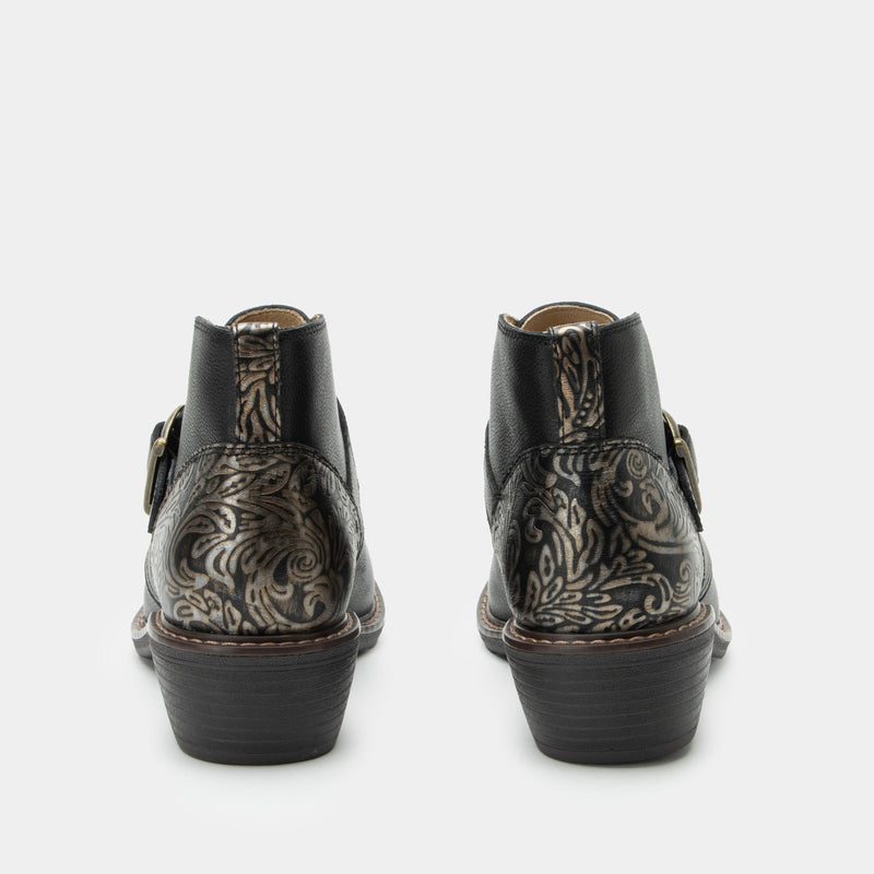 Mikki Showboat Boot | Alegria Shoes