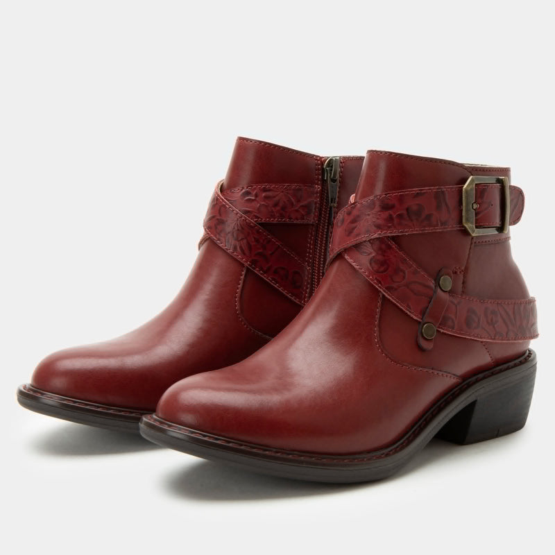 Millie Loretta Roja Boot | Alegria Shoes