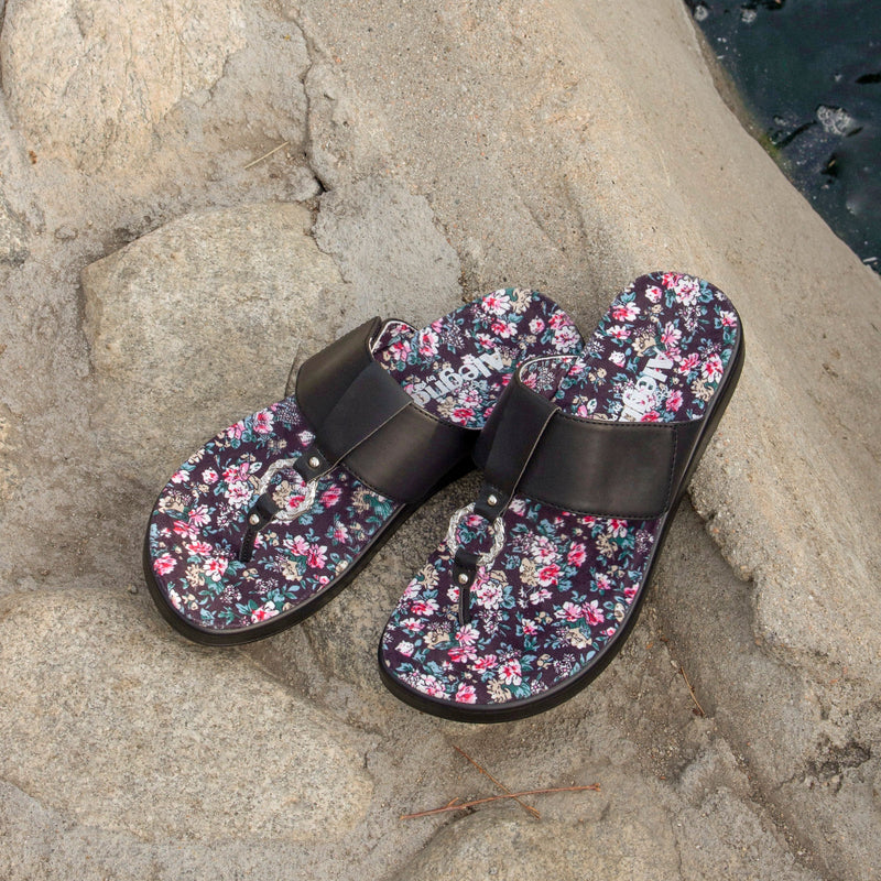 Moxi Enchanting Black Comfort Flat flip-flop sandal with adjustable hook and loop closure and decorative ring detailing set on featherweight slip-resistance outsole - MOX-7541_S2