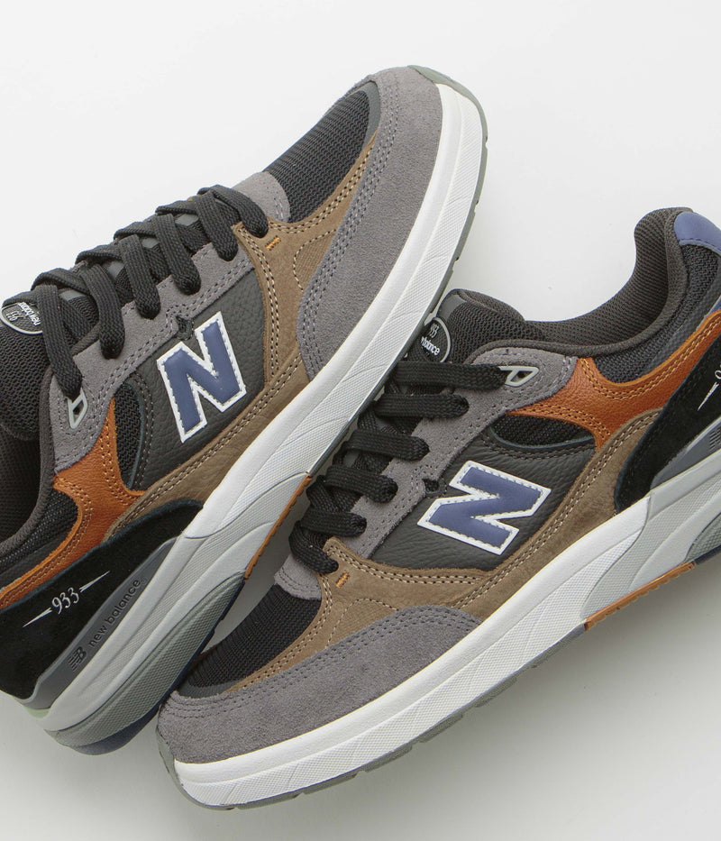 New Balance Numeric 933 Andrew Reynolds Shoes in Castlerock