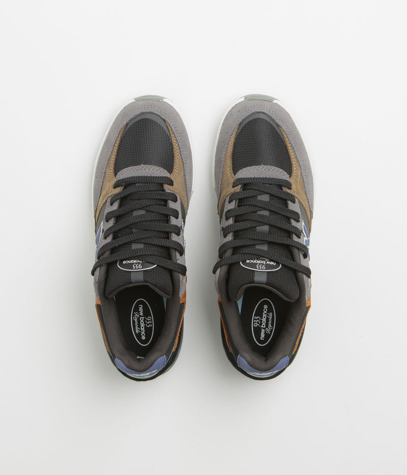 New Balance Numeric 933 Andrew Reynolds Shoes in Castlerock