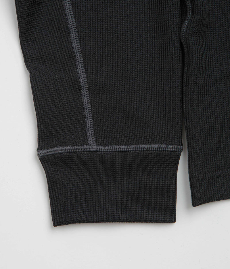 Nike ACG Chinati Long Sleeve T-Shirt in Black and Anthracite / Summit White
