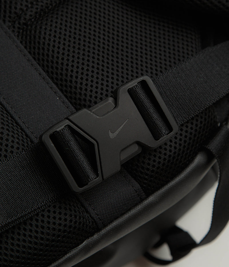 Nike ACG Daymax Backpack in Black and College Grey / College Grey