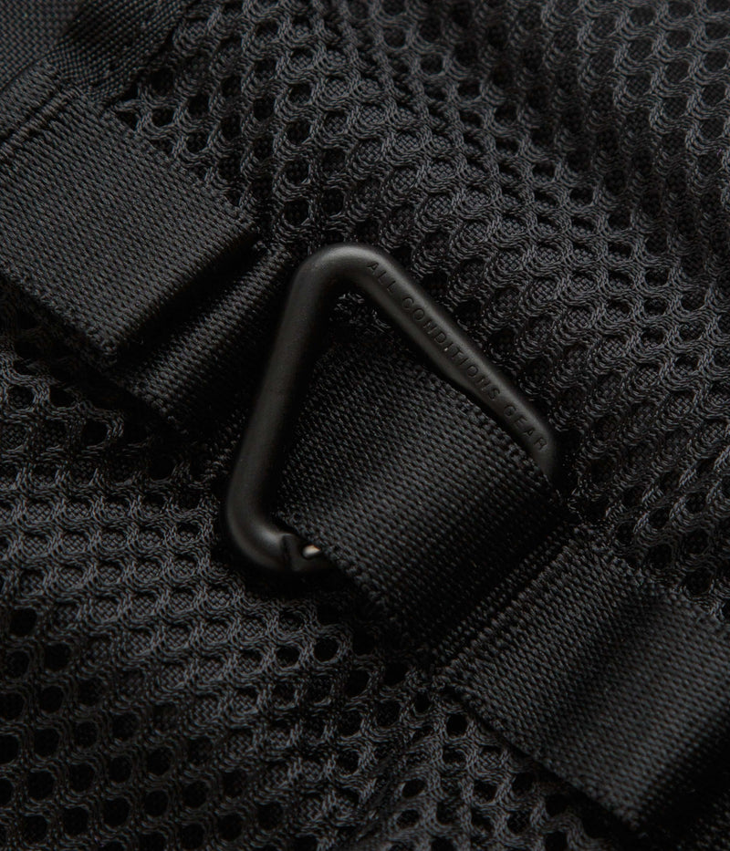 Nike ACG Daymax Backpack in Black and College Grey / College Grey
