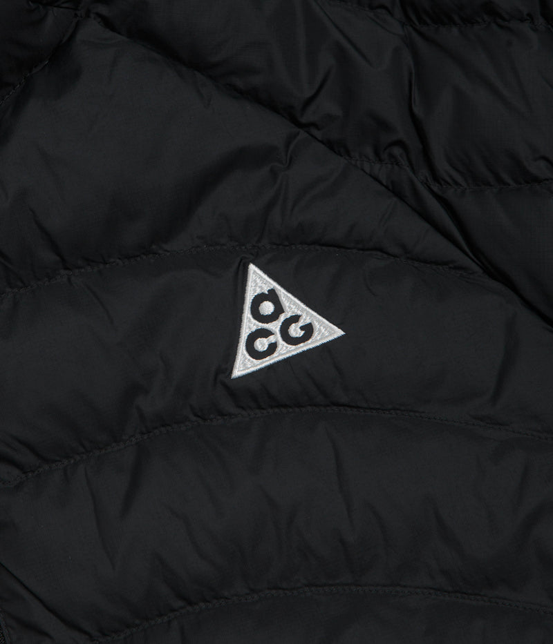 Nike ACG Lava Flow Jacket in Black and Black / Black / Summit White