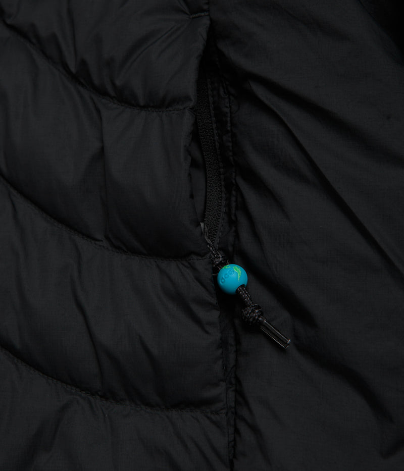 Nike ACG Lava Flow Jacket in Black and Black / Black / Summit White