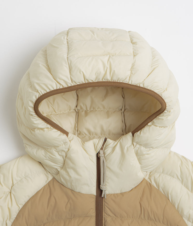 Nike ACG Lava Flow Jacket in Light Khaki and Light Khaki / Summit White