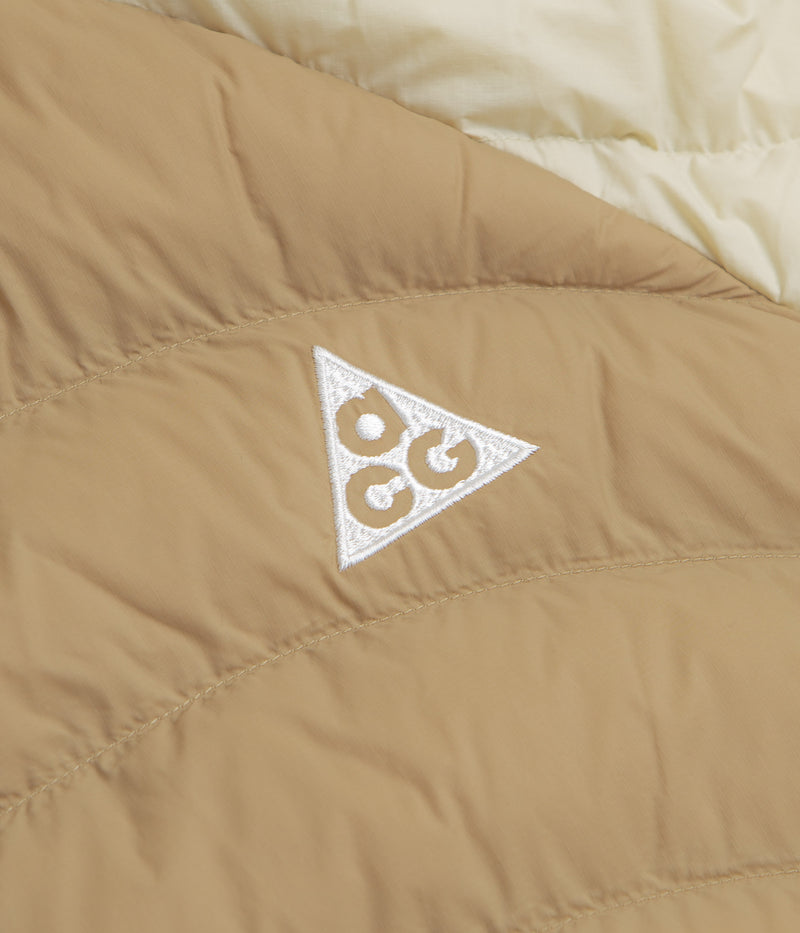 Nike ACG Lava Flow Jacket in Light Khaki and Light Khaki / Summit White