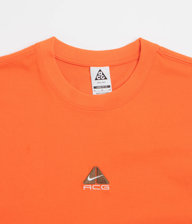 Nike ACG Lungs T-Shirt in Safety Orange