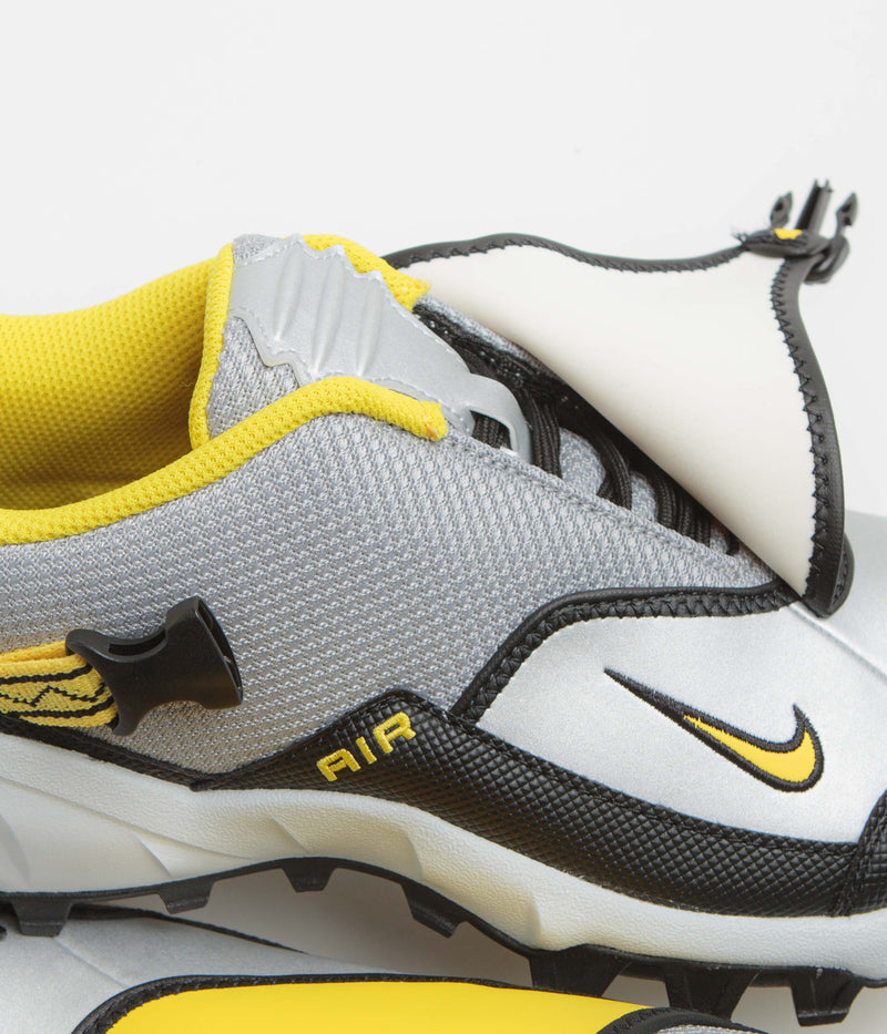 Nike ACG Phassad Shoes in Black and Yellow Zest and Metallic Silver