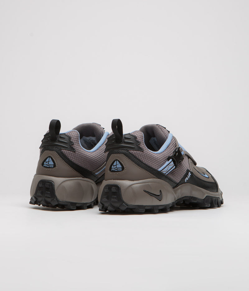 Nike ACG Phassad Shoes in Cave Stone and Aluminum and Cave Stone - Black