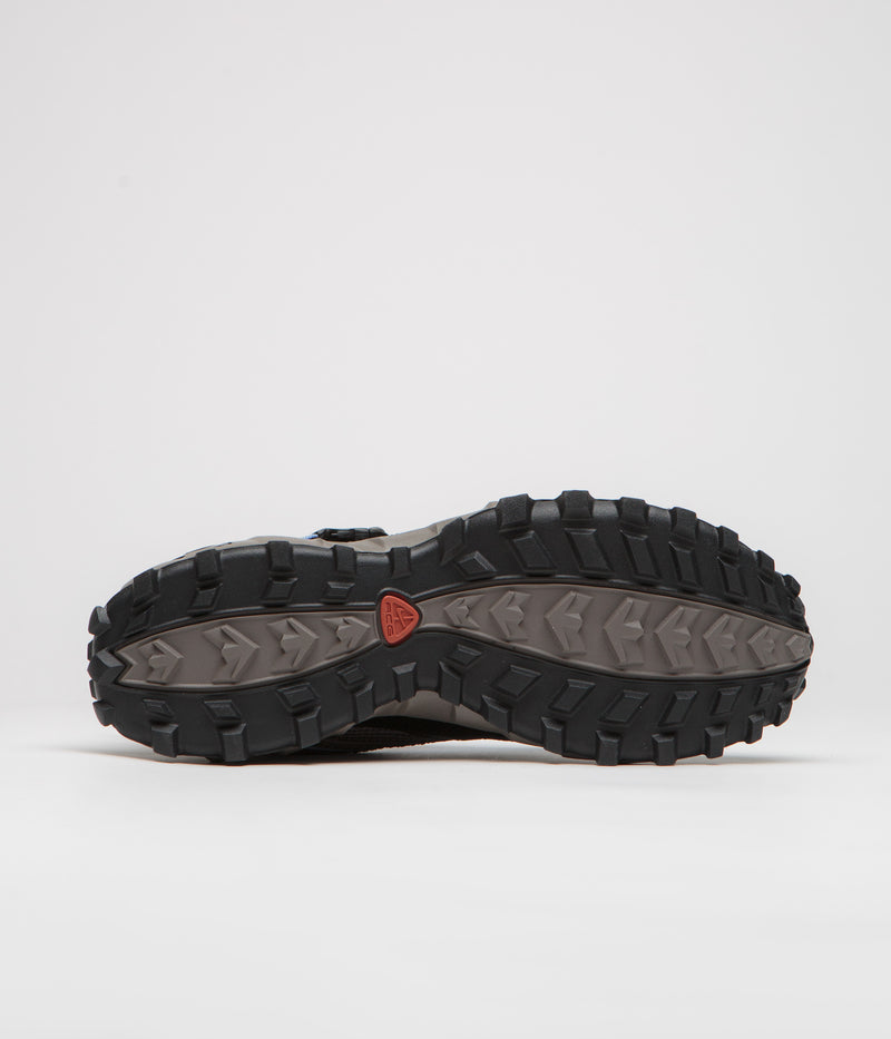 Nike ACG Phassad Shoes in Cave Stone and Aluminum and Cave Stone - Black